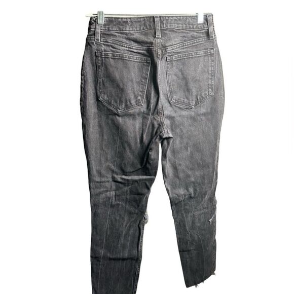 EUC Abercrombie & Fitch Women’s Black Distressed Raw Hem Croppes Jeans - Size 4 - Picture 3 of 6